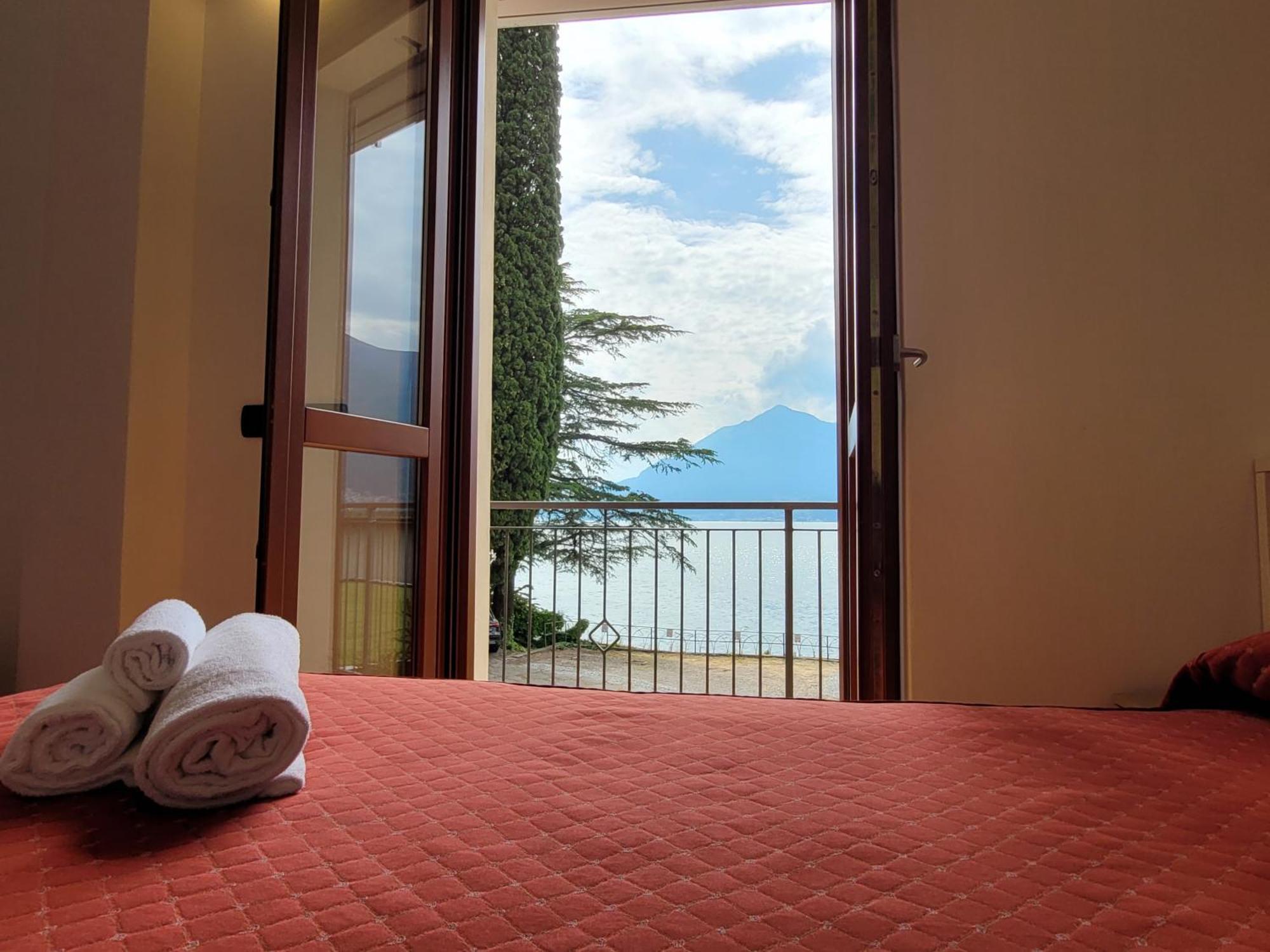Hotel Meridiana Bellano Bagian luar foto